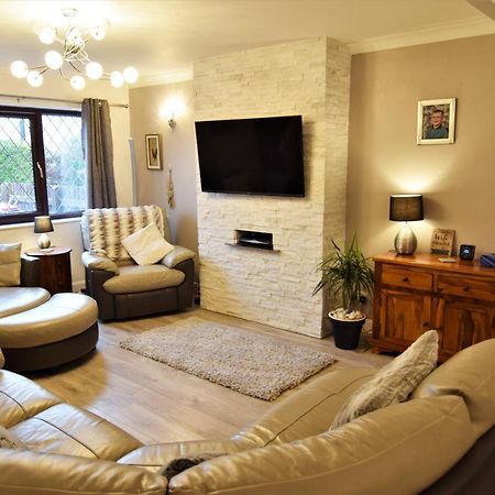 Mikes At Menai - Stylish & Spacious 3 Bed House In Menai Bridge. Екстер'єр фото