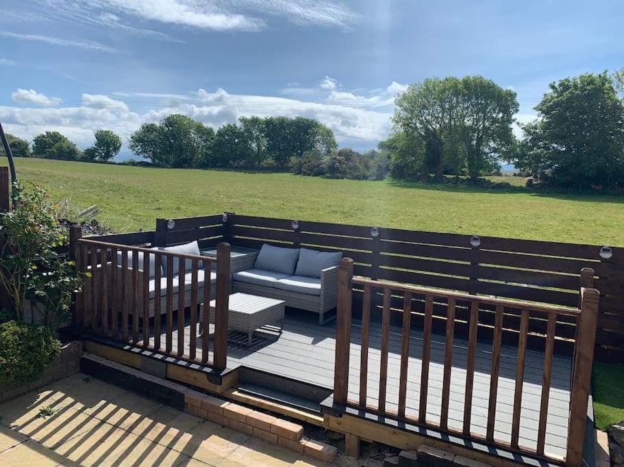 Mikes At Menai - Stylish & Spacious 3 Bed House In Menai Bridge. Екстер'єр фото