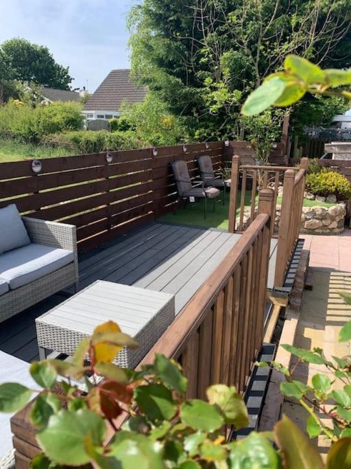 Mikes At Menai - Stylish & Spacious 3 Bed House In Menai Bridge. Екстер'єр фото